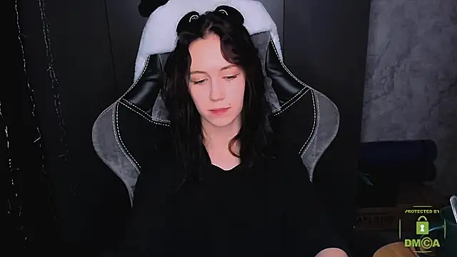 Snapshot of zaebali_ chatting on November 21, 2025, 3:11 pm zaebali online show from November 21, 2025, 3:11 pm