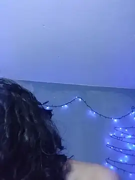 Snapshot of LuaBusch chatting on February 3, 2026, 10:04 pm LuaBusch online show from February 3, 2026, 10:04 pm