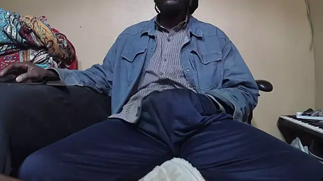 EYEzIAM online show from January 10, 2026, 1:51 am