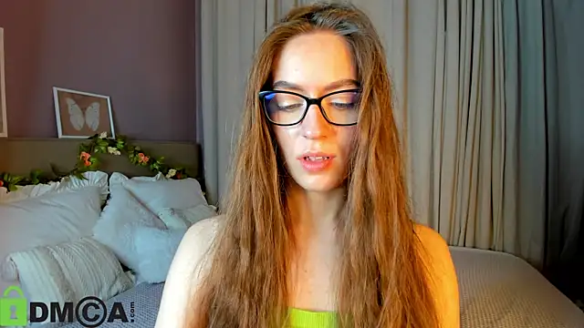 Snapshot of Agnes_Wells chatting on November 4, 2025, 9:19 am Agnes Wells online show from November 4, 2025, 9:19 am