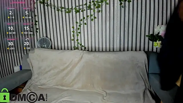 Snapshot of Agnes_Wells chatting on November 15, 2025, 9:28 am Agnes Wells online show from November 15, 2025, 9:28 am