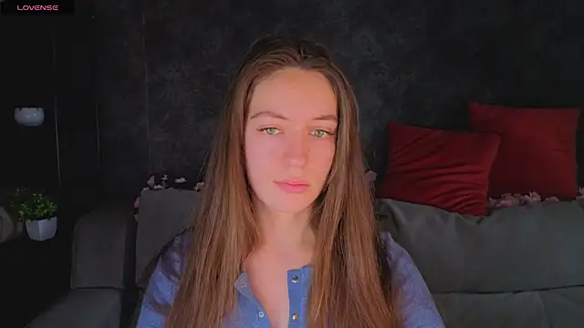 Agnes Wells online show from July 1, 2026, 1:07 am