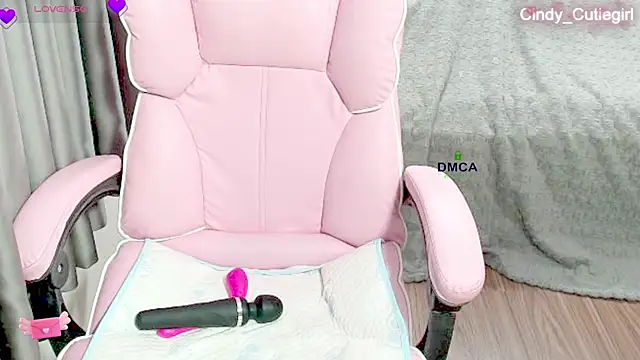 Cindy Cutiegirl online show from June 14, 2026, 10:23 pm