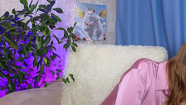 evashiny  online show from November 12, 2025, 2:34 am