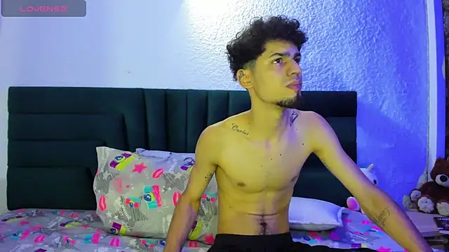 Snapshot of Chris_Angel_ chatting on November 3, 2025, 2:35 am Chris Angel online show from November 3, 2025, 2:35 am