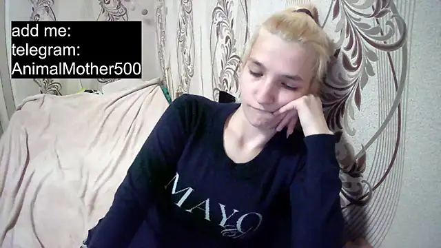 Snapshot of AlissaClark chatting on May 14, 2026, 8:37 pm AlissaClark online show from May 14, 2026, 8:37 pm