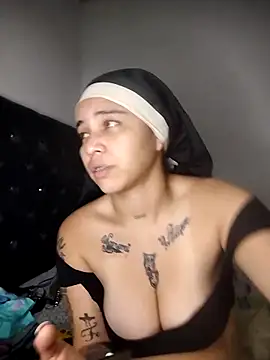 Snapshot of Vale_Nikol21 chatting on December 21, 2025, 2:08 am Vale Nikol21 online show from December 21, 2025, 2:08 am