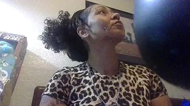 Snapshot of Flossee chatting on September 30, 2025, 10:48 pm Flossee online show from September 30, 2025, 10:48 pm