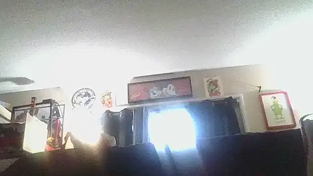 Snapshot of Flossee chatting on October 23, 2025, 12:43 am Flossee online show from October 23, 2025, 12:43 am