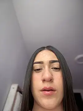 Snapshot of isabela_l chatting on February 8, 2026, 7:50 pm isabela l online show from February 8, 2026, 7:50 pm