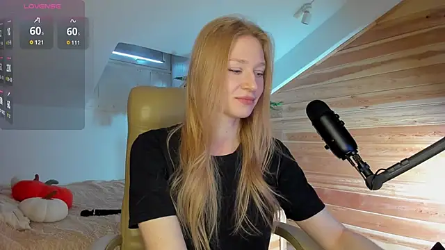 AuroraShoww online show from October 23, 2025, 12:26 pm