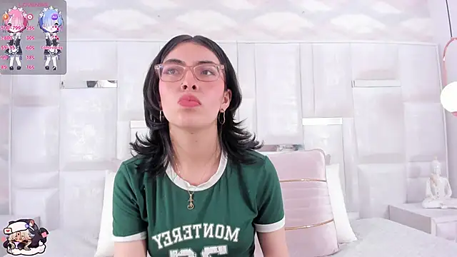 Im Molly Angel online show from November 4, 2025, 7:57 pm