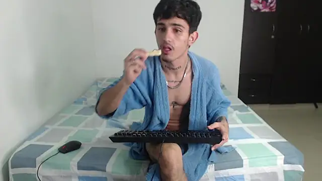 nextboywell1 online show from November 23, 2025, 9:20 am