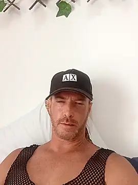 Snapshot of Loiroatv36 chatting on February 3, 2026, 2:55 pm Loiroatv36 online show from February 3, 2026, 2:55 pm