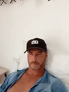 Snapshot of Loiroatv36 chatting on February 9, 2026, 4:00 pm Loiroatv36 online show from February 9, 2026, 4:00 pm