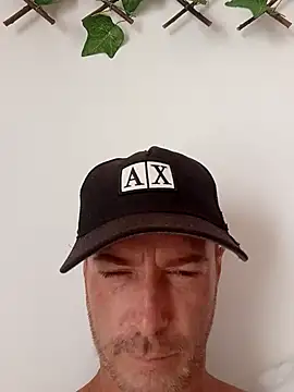 Snapshot of Loiroatv36 chatting on February 13, 2026, 2:13 pm Loiroatv36 online show from February 13, 2026, 2:13 pm