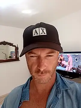 Snapshot of Loiroatv36 chatting on February 20, 2026, 5:57 pm Loiroatv36 online show from February 20, 2026, 5:57 pm