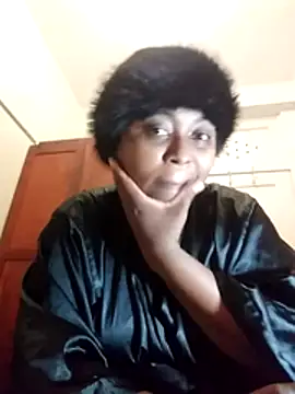 Snapshot of AcetousAbb chatting on May 5, 2026, 8:28 pm AcetousAbb online show from May 5, 2026, 8:28 pm