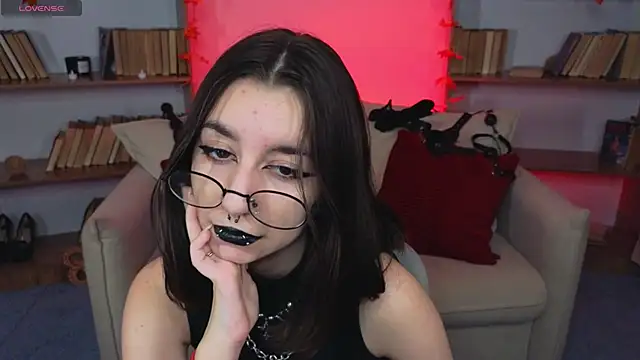 Mistress  Marcelline online show from September 18, 2025, 9:33 am