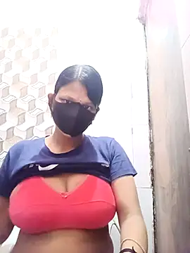 Snapshot of varnika chatting on September 15, 2025, 7:36 pm varnika online show from September 15, 2025, 7:36 pm