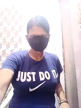 Snapshot of varnika chatting on September 23, 2025, 8:28 am varnika online show from September 23, 2025, 8:28 am