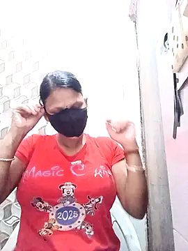 Snapshot of varnika chatting on October 22, 2025, 8:36 am varnika online show from October 22, 2025, 8:36 am