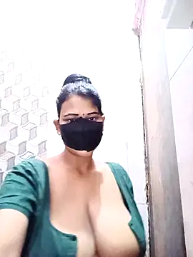 Snapshot of varnika chatting on April 12, 2026, 8:19 am varnika online show from April 12, 2026, 8:19 am