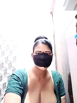 Snapshot of varnika chatting on April 16, 2026, 8:04 am varnika online show from April 16, 2026, 8:04 am