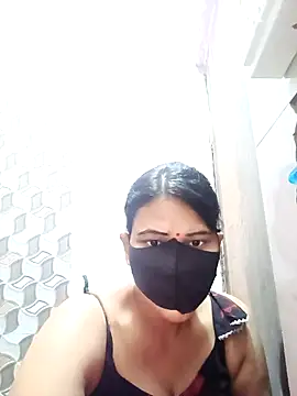 Snapshot of varnika chatting on April 17, 2026, 7:44 am varnika online show from April 17, 2026, 7:44 am