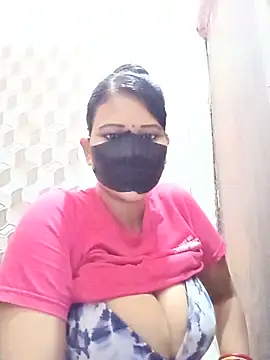 Snapshot of varnika chatting on May 17, 2026, 9:38 am varnika online show from May 17, 2026, 9:38 am