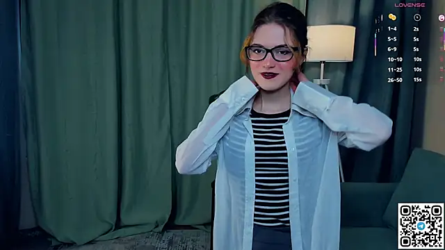 Snapshot of EdlinGathright chatting on February 10, 2026, 3:43 am EdlinGathright online show from February 10, 2026, 3:43 am