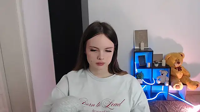 Ariella ari online show from October 25, 2025, 7:05 am