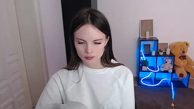 Ariella ari online show from November 12, 2025, 1:22 pm