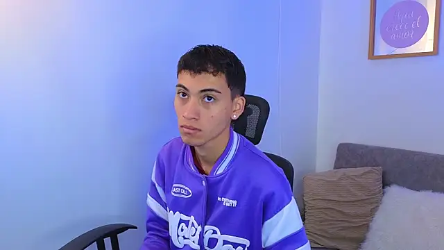 Snapshot of yulian_vasquez chatting on September 26, 2025, 12:20 pm yulian vasquez online show from September 26, 2025, 12:20 pm