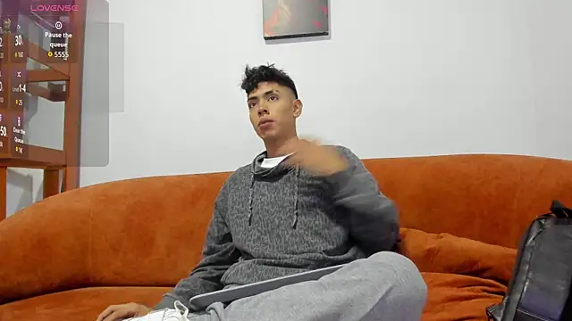 LoganTwink18 online show from October 22, 2025, 10:59 am