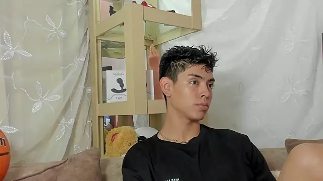 LoganTwink18 online show from March 29, 2026, 3:01 pm