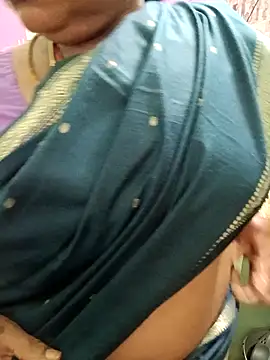 Snapshot of amuthasree chatting on September 23, 2025, 11:52 pm amuthasree online show from September 23, 2025, 11:52 pm
