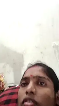 Guriya0076 online show from October 28, 2025, 10:34 pm