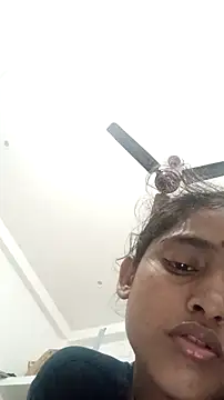 Guriya0076 online show from November 16, 2025, 10:37 pm