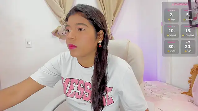 Snapshot of andrea_sanchezz chatting on November 5, 2025, 7:25 pm andrea sanchezz online show from November 5, 2025, 7:25 pm