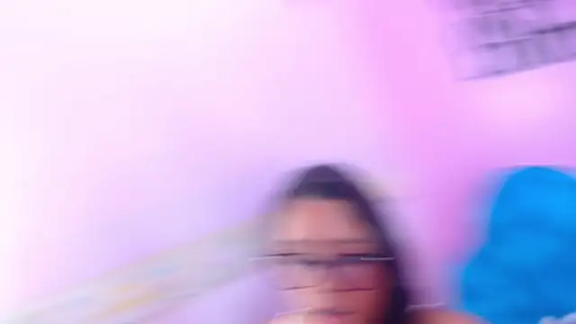 EMMA ROGGER online show from November 30, 2025, 3:16 pm