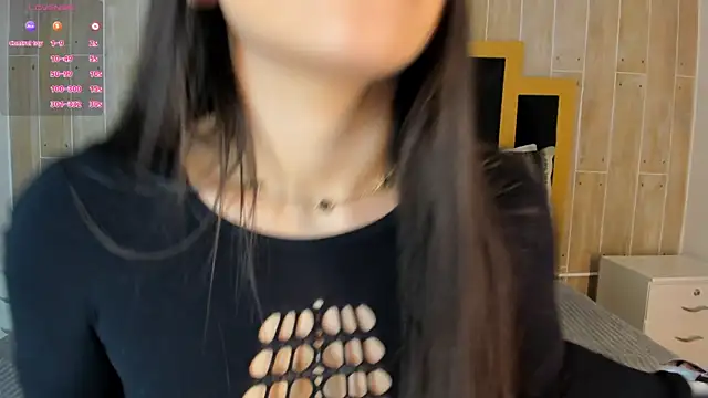 isabellasouza online show from December 18, 2025, 9:10 pm