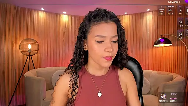 Snapshot of SophieHouston_ chatting on September 28, 2025, 2:50 am SophieHouston online show from September 28, 2025, 2:50 am