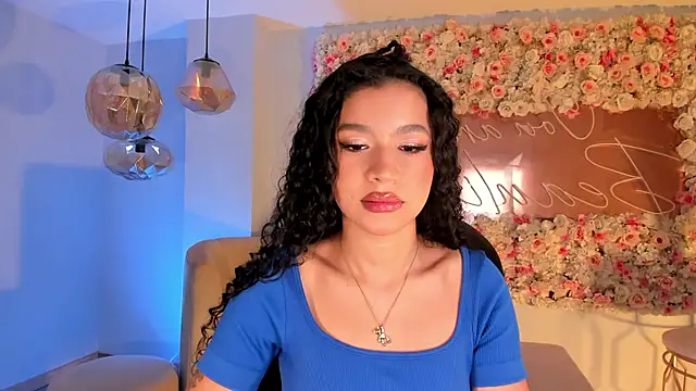 Snapshot of SophieHouston_ chatting on October 2, 2025, 3:57 am SophieHouston online show from October 2, 2025, 3:57 am