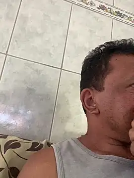 Snapshot of PIROCAGG21 chatting on December 21, 2025, 6:59 pm PIROCAGG21 online show from December 21, 2025, 6:59 pm