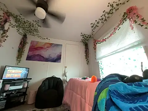 moan4mona online show from April 16, 2026, 9:39 pm