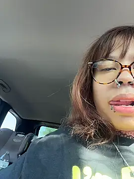 moan4mona online show from July 16, 2026, 3:07 pm