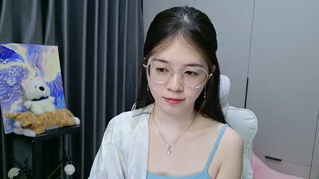 Qianqian-888 online show from November 18, 2025, 12:38 am