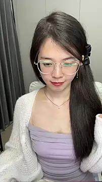 Qianqian-888 online show from December 18, 2025, 1:06 pm