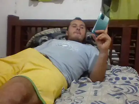 Snapshot of santiii___12 chatting on January 17, 2026, 1:54 am santiii 12 online show from January 17, 2026, 1:54 am